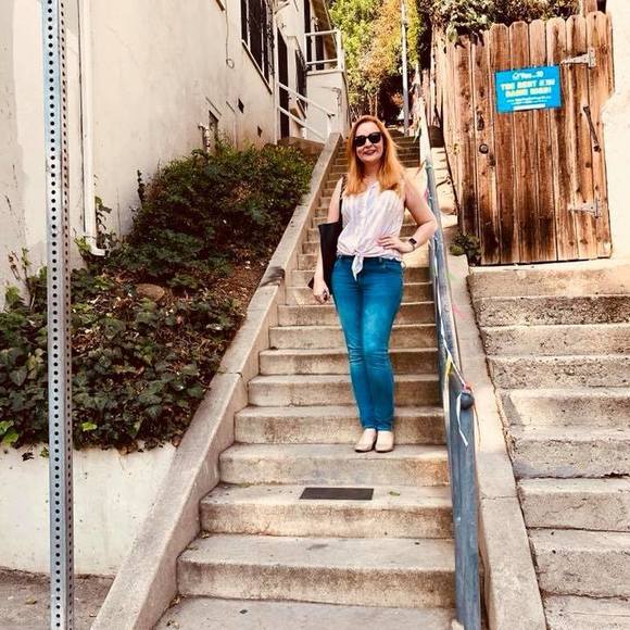 Meet your Posher, Annette - Picture 1 of 1